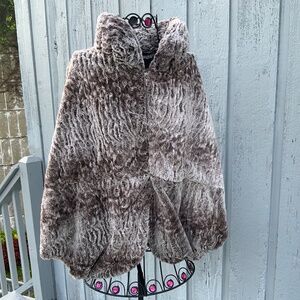 Lindi Front Zipped Jacket (Size M)